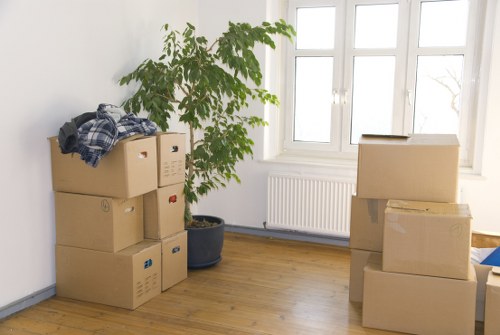 Flexible man and van moving support in Putney