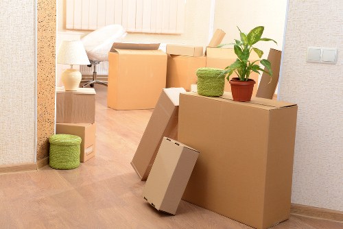 Professional moving van service for homes and businesses in Putney